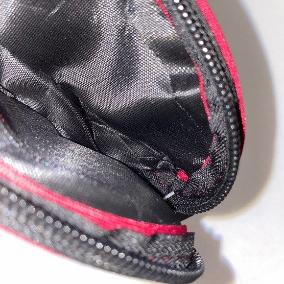 Artisanal Embroidered Small coin purse - Picture 3 of 3